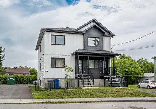 Triplex à vendre - 110 Rue St-Jacques, East Angus, J0B1R0