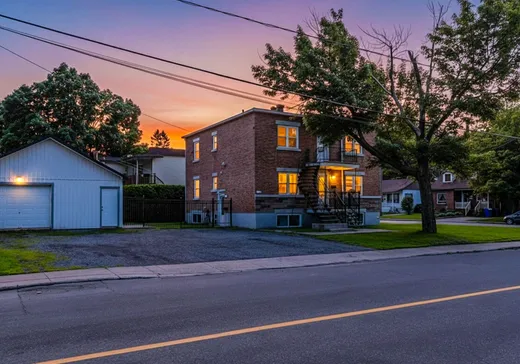 Triplex à vendre - 325-327 3e Boulevard, Saint-Jérôme, J7Z3L6