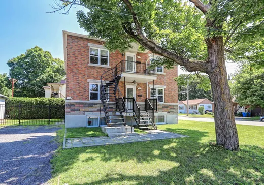 Triplex à vendre - 325-327 3e Boulevard, Saint-Jérôme, J7Z 3L6
