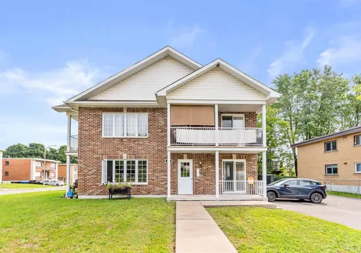 4-Plex à vendre - 605 Rue Dumont, Saint-Jérôme, J7Z3V3