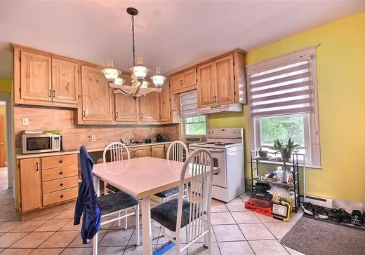 Triplex à vendre - 163-165 Rue Girard, Drummondville, J2B 6J7
