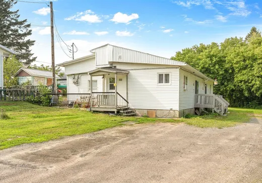 Duplex à vendre - 722-724 Ch. de la Pointe-du-Lac, Trois-Rivières, G9B7M8