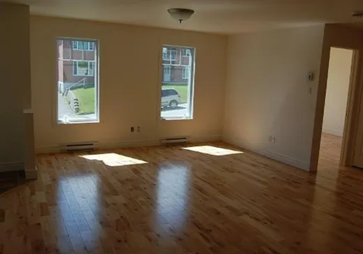 Triplex à vendre - 759-763 Rue Aubry, Sherbrooke, J1G 4X8