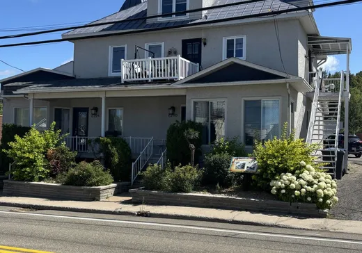Triplex à vendre - 6290-6294 Rue Principale, Saint-Zenon, J0K 3N0