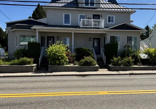 Triplex à vendre - 6290-6294 Rue Principale, Saint-Zenon, J0K 3N0
