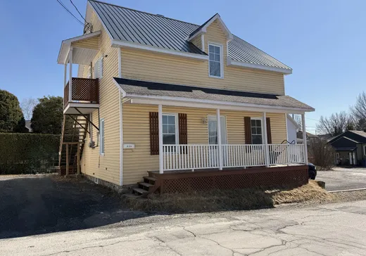 Duplex for Sale - 225 22e Rue, Saint-Georges, G5Y 4P1