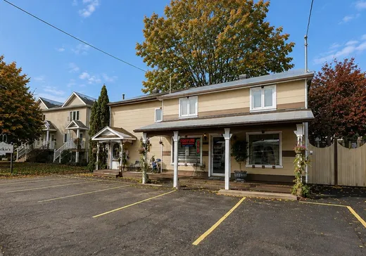Duplex à vendre - 335-335A Boul. Adolphe-Chapleau, Bois-des-Filion, J6Z1Y6