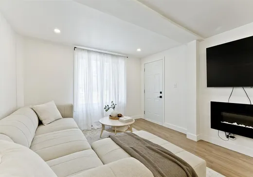 Triplex for Sale - 816-822 Rue Degré, Magog, J1X 1B9