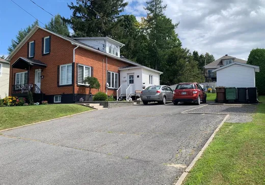 Duplex à vendre - 69-69B Rue des Hospitalières, Victoriaville, G6P6N5