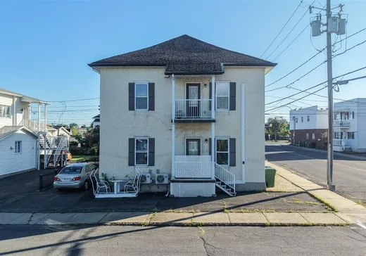 4-Plex à vendre - 43A-43D Rue St-Alphonse, Drummondville, J2B 6K2