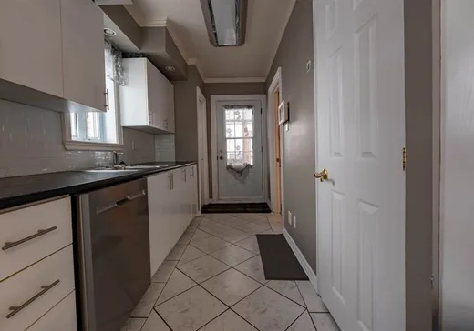 Duplex à vendre - 2-2B Rue St-Pierre, Victoriaville, G6P 3J8