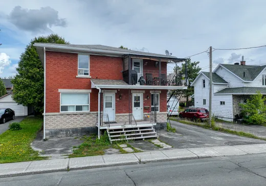 4-Plex for Sale - 629-635 Rue St-Désiré, Black-Lake, G6H 1M2