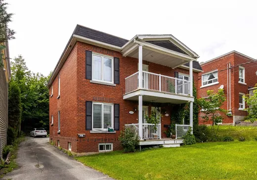 Triplex à vendre - 47-49 Rue Metcalfe, Sherbrooke, J1J 3P3