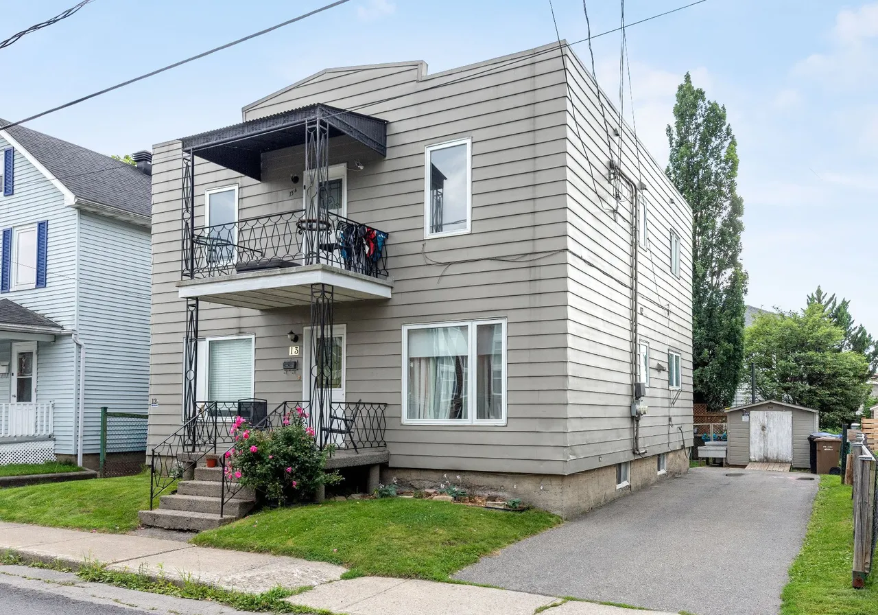 13-13A Rue St-Hippolyte — photo 1