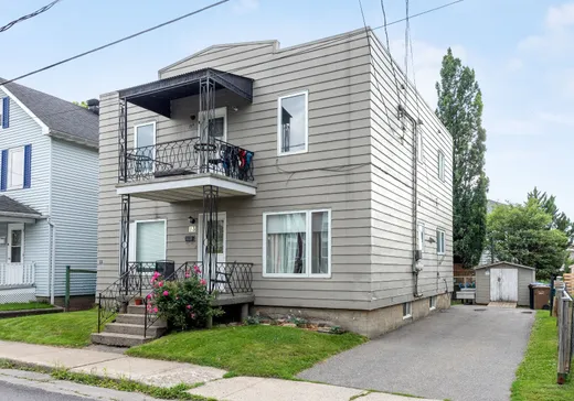Duplex à vendre - 13-13A Rue St-Hippolyte, Salaberry-de-Valleyfield, J6S4B4