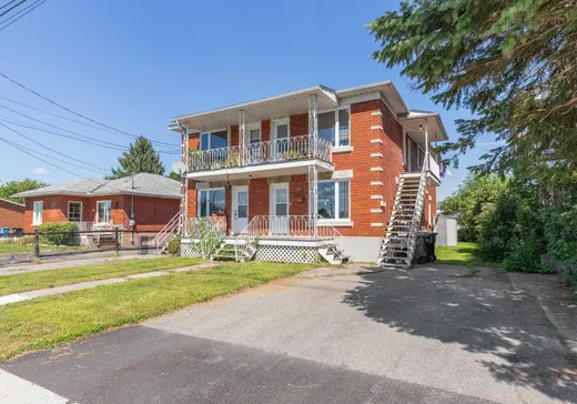 Triplex for Sale - 86-88 Rue Eugénie, Salaberry-de-Valleyfield, J6S 2W5