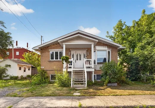 Duplex à vendre - 1887-1889 Rue De Gaulle, St-Hubert, J4T1N1