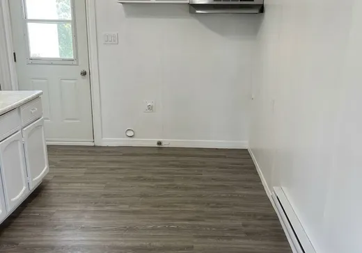 Triplex à vendre - 305-309 Ch. St-Roch, Saint-Joseph-de-Sorel, J3R 3K1