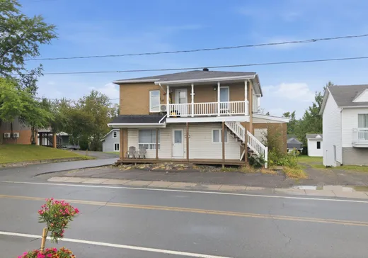 Triplex à vendre - 158A-158C Ch. des Bois-Francs, St-Benjamin, G0M 1N0