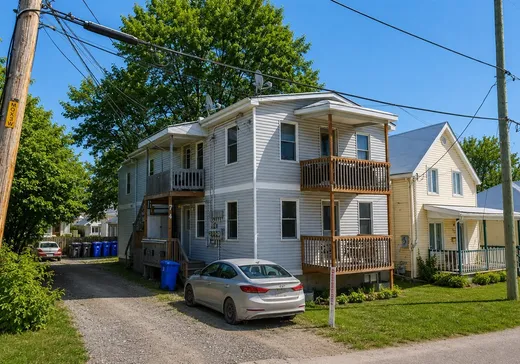 4-Plex à vendre - 74 Rue St-Paul, Gatineau, J8P4V6