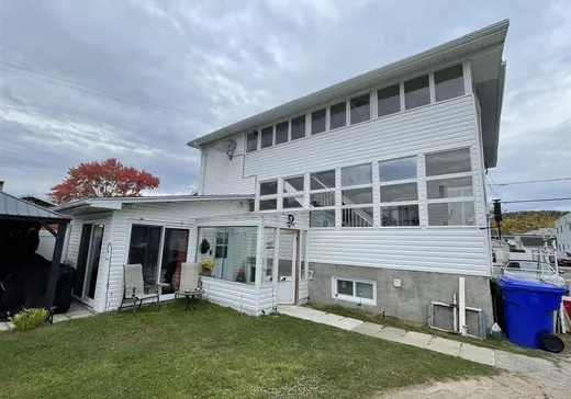 Triplex for Sale - 463-465A Rue St-Benoît, La Tuque, G9X 2R4