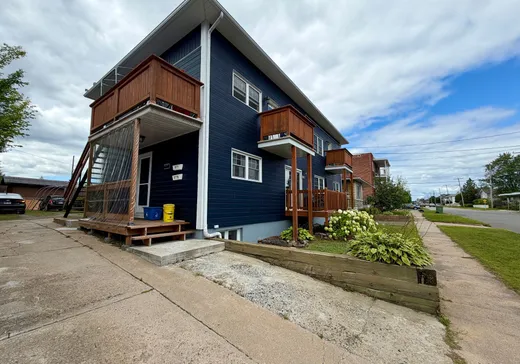 Triplex à vendre - 815-817 Rue Roy, La Tuque, G9X 2V8
