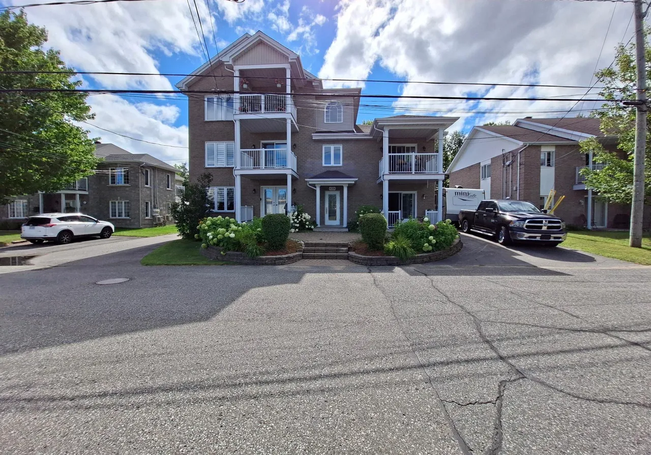 4160 Av. Mills — photo 1