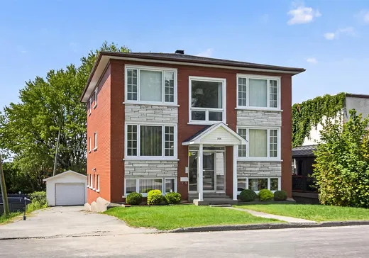 Triplex à vendre - 265 10e Avenue N., Sherbrooke, J1E2T4