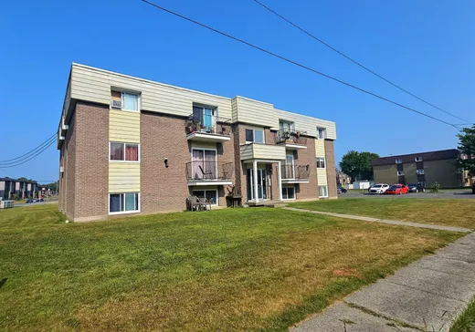 5-Plex for sale - 426 Rue Collins, Farnham, J2N2N9
