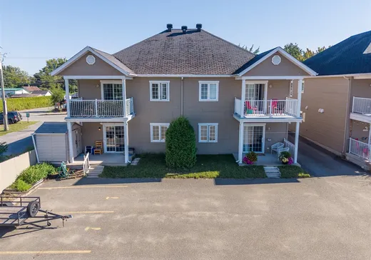 4-Plex à vendre - 11751-11757 Rue Notre-Dame O., Trois-Rivières, G9B 6W7