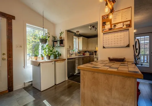 Duplex à vendre - 6-8 Ch. de la Colline, Saint-Sauveur, J0R 1R2