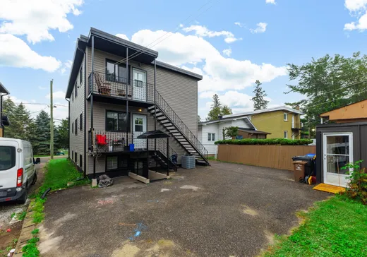 Triplex à vendre - 7 Rue Gratton, Hull, J8Y 4W8