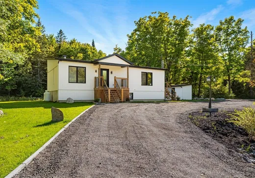 Duplex à vendre - 778Z-778AZ Ch. Tamaracouta, Saint-Sauveur, J0R 1A0
