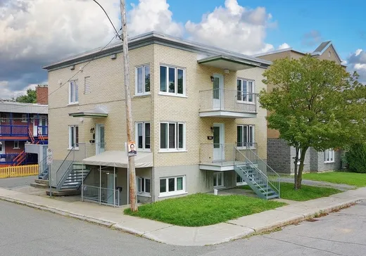 Triplex à vendre - 815-825 Av. des Oblats, La Cité-Limoilou, G1N 3N1