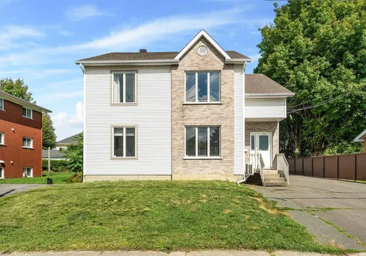 Duplex à vendre - 641-643 Rue Ste-Catherine, Granby, J2G3V1