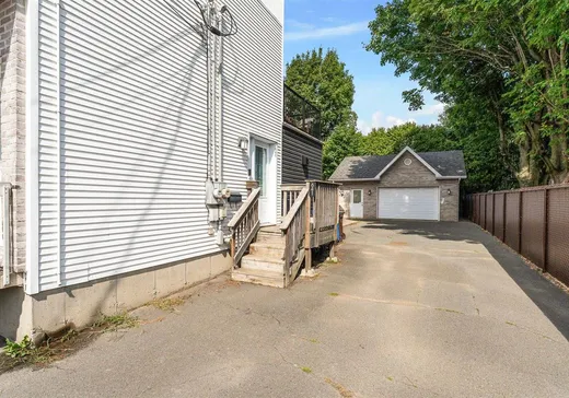 Duplex à vendre - 641-643 Rue Ste-Catherine, Granby, J2G 3V1