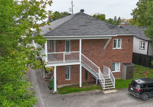 5-Plex à vendre - 390 Rue de l'Assomption, Sherbrooke, J1E 2L7