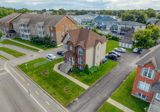 Triplex à vendre - 899-903 Boul. Pierre-LeSueur, L'Assomption, J5W6H7