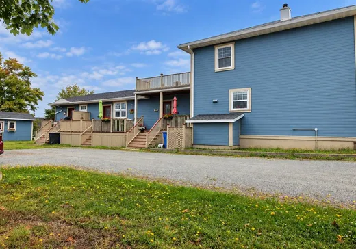 Triplex à vendre - 57-59 Rue Taché, Rivière-du-Loup, G5R 2N4