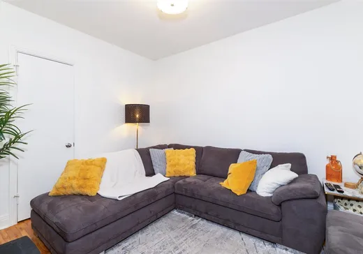 Duplex for Sale - 10375-10377 Rue St-Hubert, Montreal (Ahuntsic/Cartierville), H2C 2H8