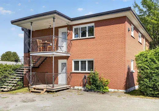 Triplex à vendre - 1495 Rue Larocque, Sherbrooke, J1H 4S1