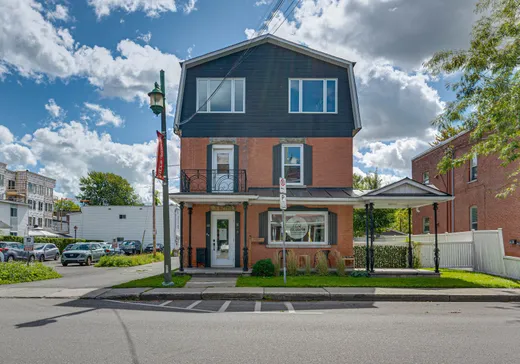 Duplex for sale - 143 Rue Champlain, Salaberry-de-Valleyfield, J6T1X4