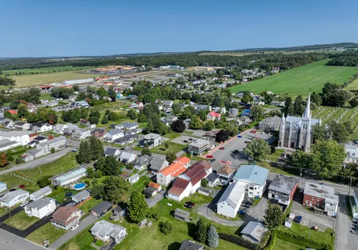 5-Plex for Sale - 198-200A Rue Principale, Lambton, G0M 1H0