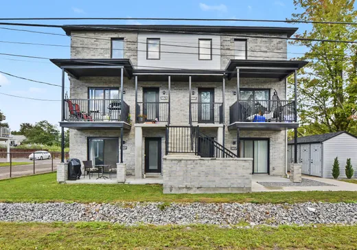 4-Plex à vendre - 3857-3863 Ch. d'Oka, Sainte-Marthe-sur-le-Lac, J0N1P0