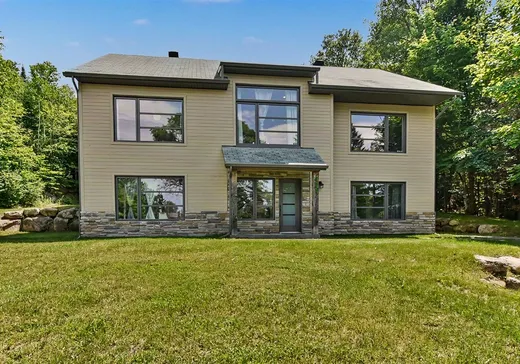 Duplex for sale - 399-401 Rue des Hêtres, Val Morin, J0T2R0