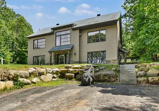 Duplex for Sale - 399-401 Rue des Hêtres, Val Morin, J0T 2R0