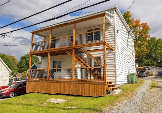 Duplex à vendre - 18-20 1re Avenue, Windsor, J1S1Z9
