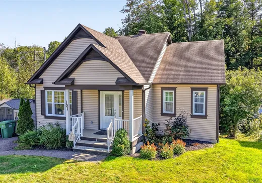 Duplex à vendre - 101Z Rue Mount, Sherbrooke, J1M 0E3