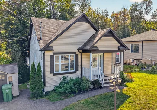 Duplex à vendre - 101Z Rue Mount, Sherbrooke, J1M 0E3
