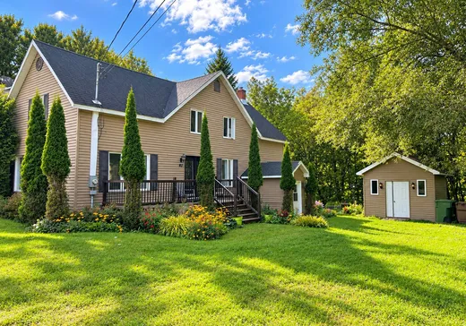 Duplex for sale - 42-44 Rue Hébert, Danville, J0A1A0